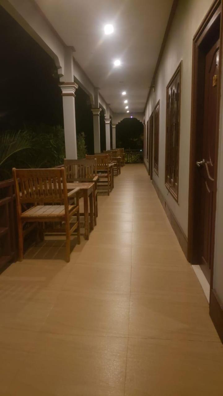 Mama Leurth Sunset Guesthouse Ban Dondét Exterior foto