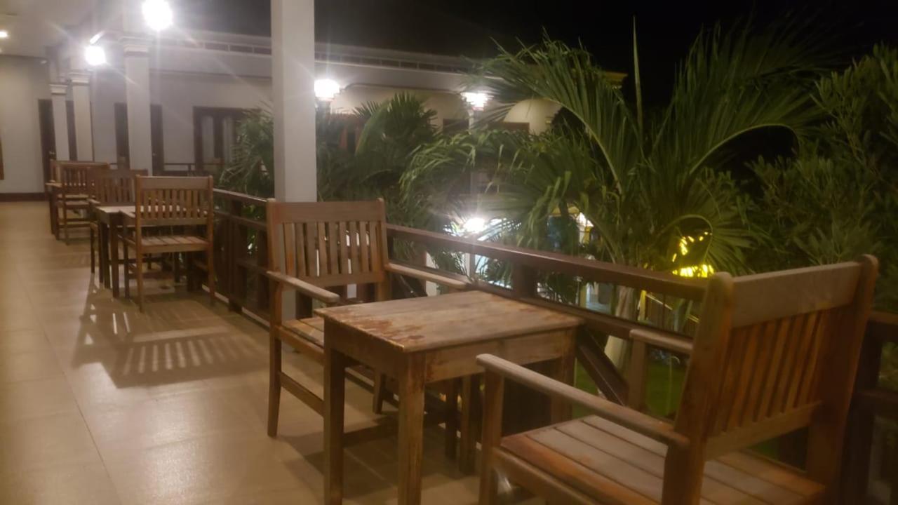 Mama Leurth Sunset Guesthouse Ban Dondét Exterior foto